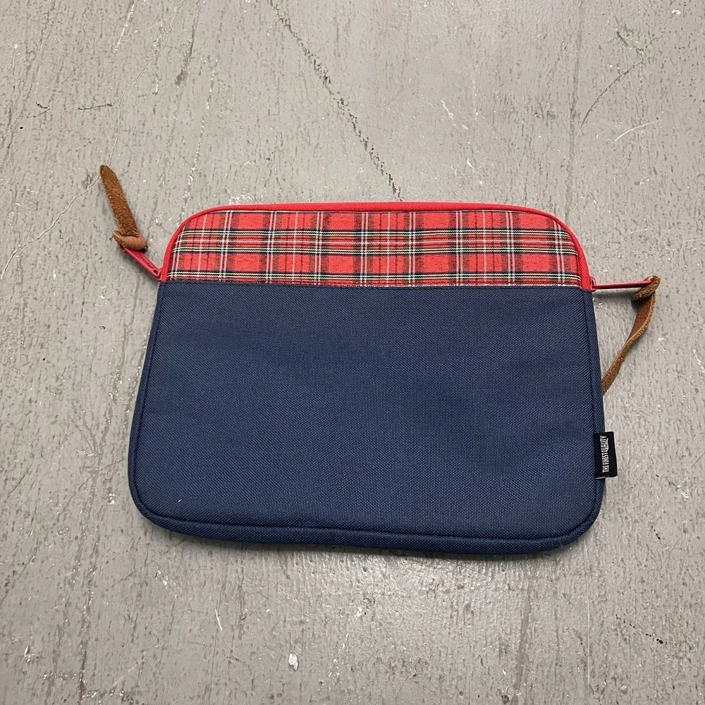Hersechel Supply Co. Tablet Sleeve‎ Navy Blue Red Plaid 13